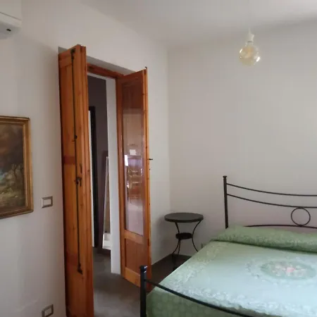 Le Dimore Di Flora Charme Монополи